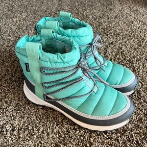 The North West Size 9 brand new, never worn